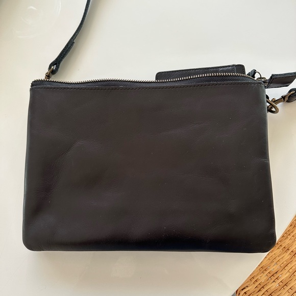 Able Martha Crossbody Bag - black leather - Picture 5 of 14